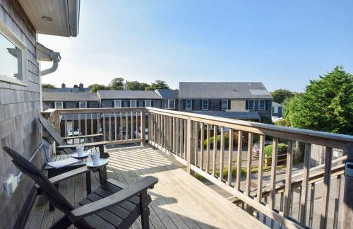 Full Renovation Amazing Spot with Views - Photo 20