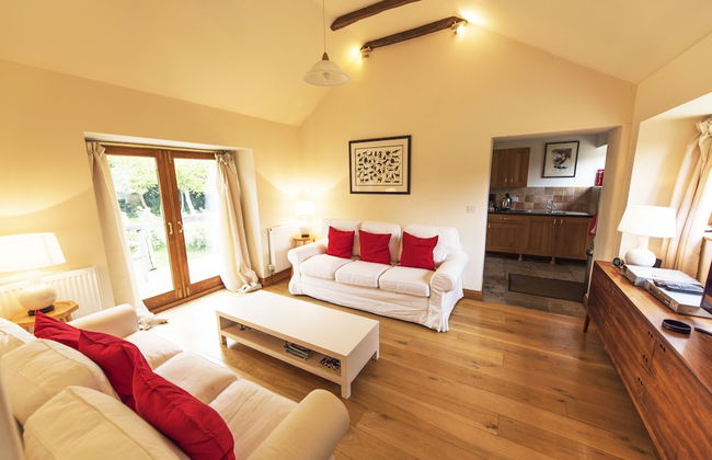 Whitley Coach House - Photo 17