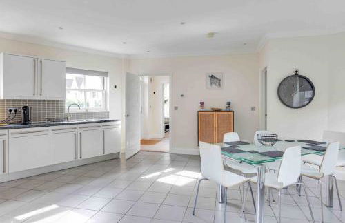 Elizabeth Four Bedroom Townhouse - Foto 45