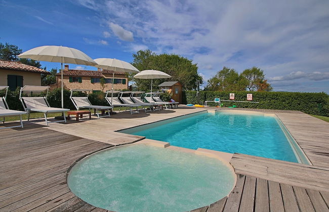 Cottage in Montelabbate With Pool, Garden, Bbq, Parking - Foto 58