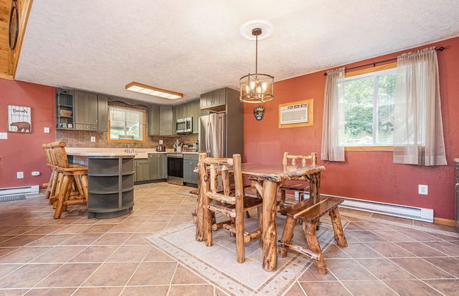 Cabin at Slope's Edge - Photo 11