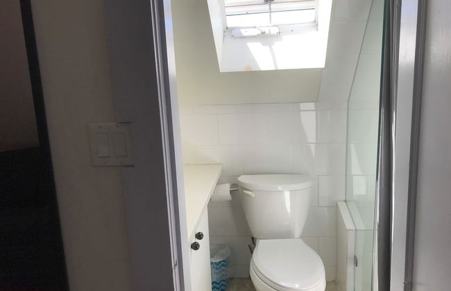 West Broadway guesthouse - Photo 59