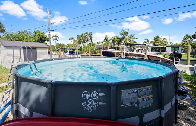 Stunning 3 Bd Pool House w Enchanting Water Views - Foto 36