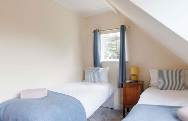 Charming Beach Getaway - Spacious 4BR Sunny Garden - Foto 29