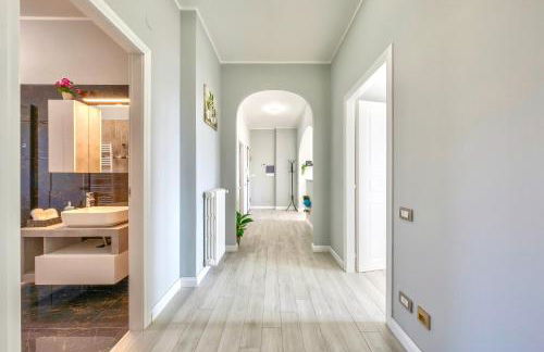 T&F HOUSE Comfortable Apartment with Private Parking - Foto 3