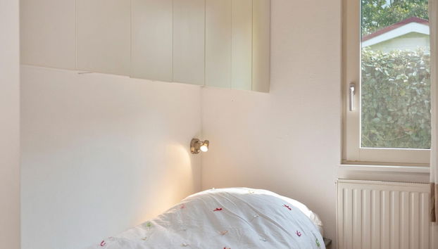 Light and Quiet Chalet With Beautiful Terrace Near Historic Goedereede - Foto 3, Habitación