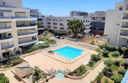 Appartement F2 à Fréjus avec terrasse et parking - Foto 2