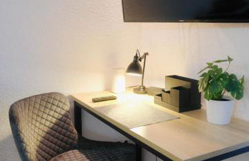 Modernes Apartment für Geschäftsreisende und Paare - WLAN - Parkplatz - Nespresso - zentral - Foto 14