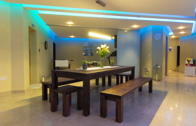 Luxury at Villa Cama - Your Dream Vacation Rental! - Foto 2