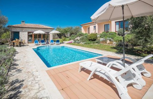 4 Bedroom Nice Home In Buje - Foto 2