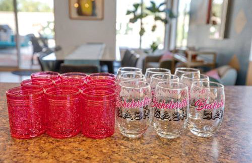 IndyOasis: pool*spa*games*BBQ*4BR2BA. Wlk2Festivls - Foto 24