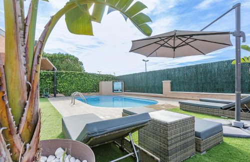 Fantástica casa en alquiler con piscina en Vilanova i la Geltrú - Foto 13