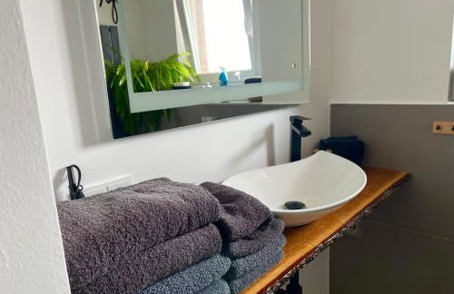 Elegante Apartment in Erftstadt mit Balkon, Zentral, Bahnhof nah, Phantasialand Brühl bei Cologne - Foto 13