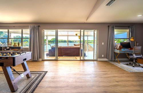 Waterfront Villa with Beach, Pool, Cinema, Game Room and Tiki - Foto 48