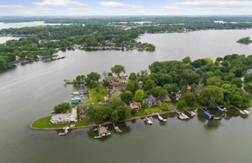 Lakefront Luxury - Foto 51