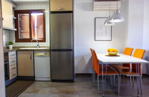 Apartamento a 50 metros de la playa, Luminoso y acogedor - Photo 9