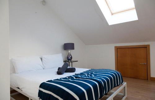Weekly & Monthly stays in Penthouse for Contractors or Leisure Single or Superking beds available - Foto 9
