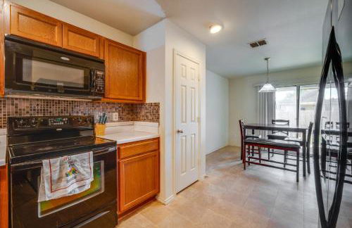 Private Yard and Patio Fort Worth Family Home - Foto 3