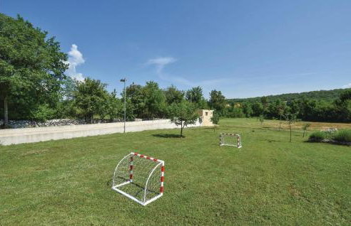 Cozy Home In Vojnic Sinjski With Sauna - Photo 27