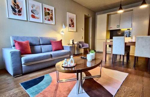 Gary01 Exclusive Top Floor 2BD by the Timeout Market - Photo 49