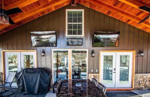 Lakefront w/ Private Dock, 2 Slips, Swim Mat, Firepit, & Covered Patio 44mm - Foto 43