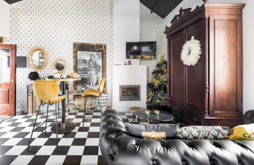 La Suite Años 20 Bañera, chimenea de leña y terraza - Foto 8