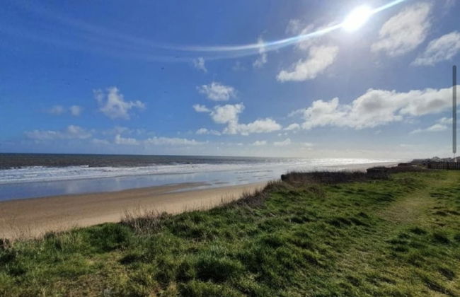 Remarkable 2-bed Villa Caravan in Driffield - Photo 25