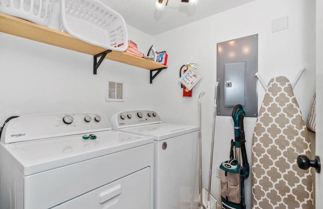 Amazing 3BR 2BA Townhome With Lake View at Terra Verde! - Foto 18