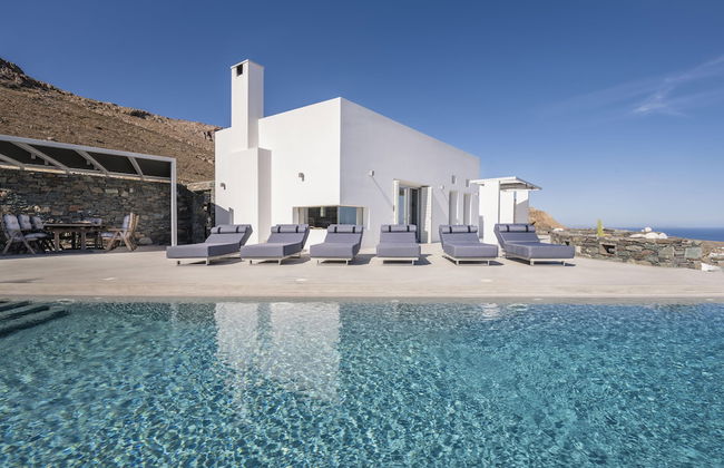 Luxury Villa With Pool And Sea View..! - Photo 33