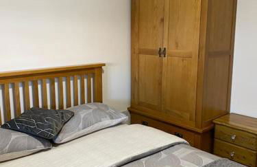 The Lions Den flat at the red lion public house. - Foto 6