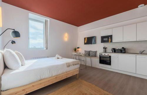 Studio équipé côté cour, parking gratuit - Foto 1