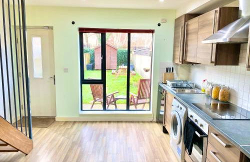 Spacious 5 bed townhouse Manchester, Salford Qauys - Two Bedroom with Parking - Foto 10