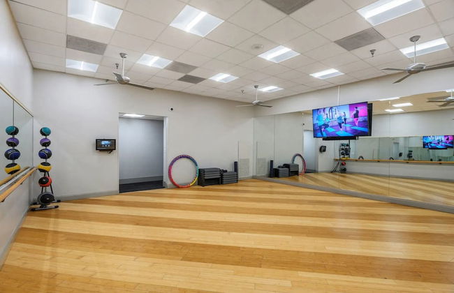 Prime Location for Business Stay - Photo 14