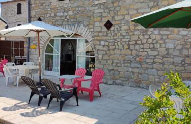 Ardèche les cigales gîte églantier avec piscine partagée - Foto 7