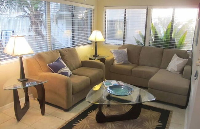 Fabulous one Bedroom in West Bay - Photo 5