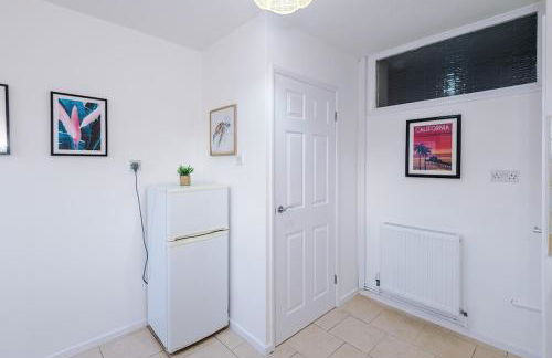 2Bed Bungalow, Free Netflix, Prime, Disney, WiFi, Private Parking - Foto 35