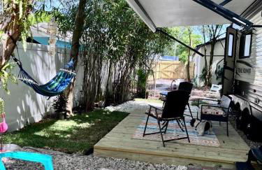 Garden Paradise RV Camper near Clearwater Beaches - Foto 30