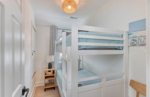 New Beach House with Game Room - Foto 15