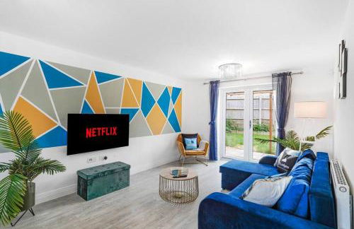 5-BR Home 7-Beds Wi-Fi Parking, Great for Contractors Peterborough, Wi-Fi - Foto 21