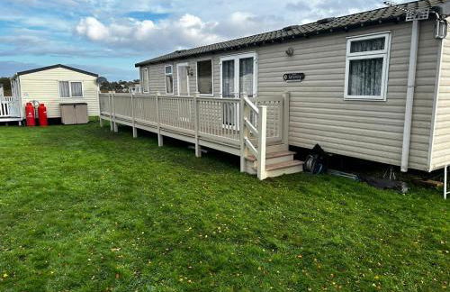 Lovely Serenity 1 and gorgeous Serenity 2 are 3 bedroom 2 bathroom caravans - Foto 1