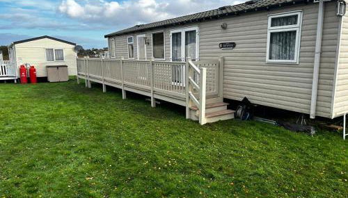 Lovely Serenity 1 and gorgeous Serenity 2 are 3 bedroom 2 bathroom caravans - Foto 1