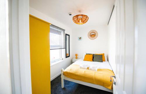 Seaside Home with Parking Near Tolcarne Beach - Foto 14