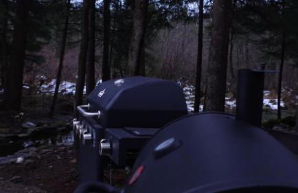 Secluded Forest Escape with Game Room, Hot Tub and Fire Pit - Foto 16