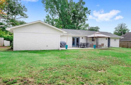 Ranch Home Gem 5BR Home Sleeps 12 with Game Room - Foto 39