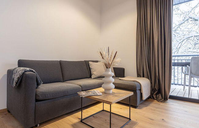 Nice Apartment With Shared Pool - Photo 10