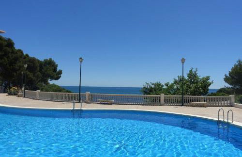 Beachfront, pool, air conditioning, 3 bedrooms, sea view - Photo 2