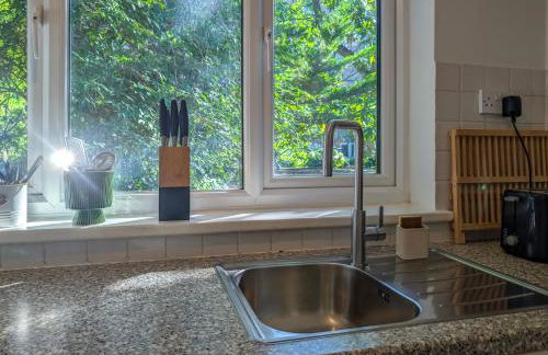 Comfy & Convenient 1-Bed Flat in Quiet Maida Vale - Photo 27