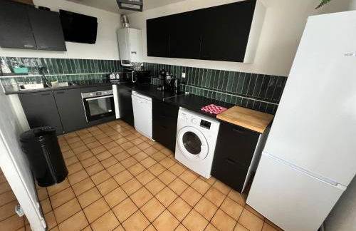 014 CHIC & COSY GRAND APPART DUPLEX 76m2 WIFI SMART TV NETFLIX ET VUE PANORAMIQUE - Foto 9