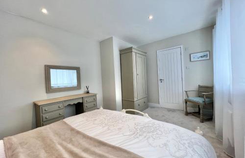 Incredible Views in Dartmouth with Parking and EV Charger - Foto 19