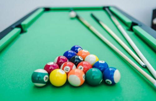 Charming Townhome Retreat, close to Manchester - Photo 16